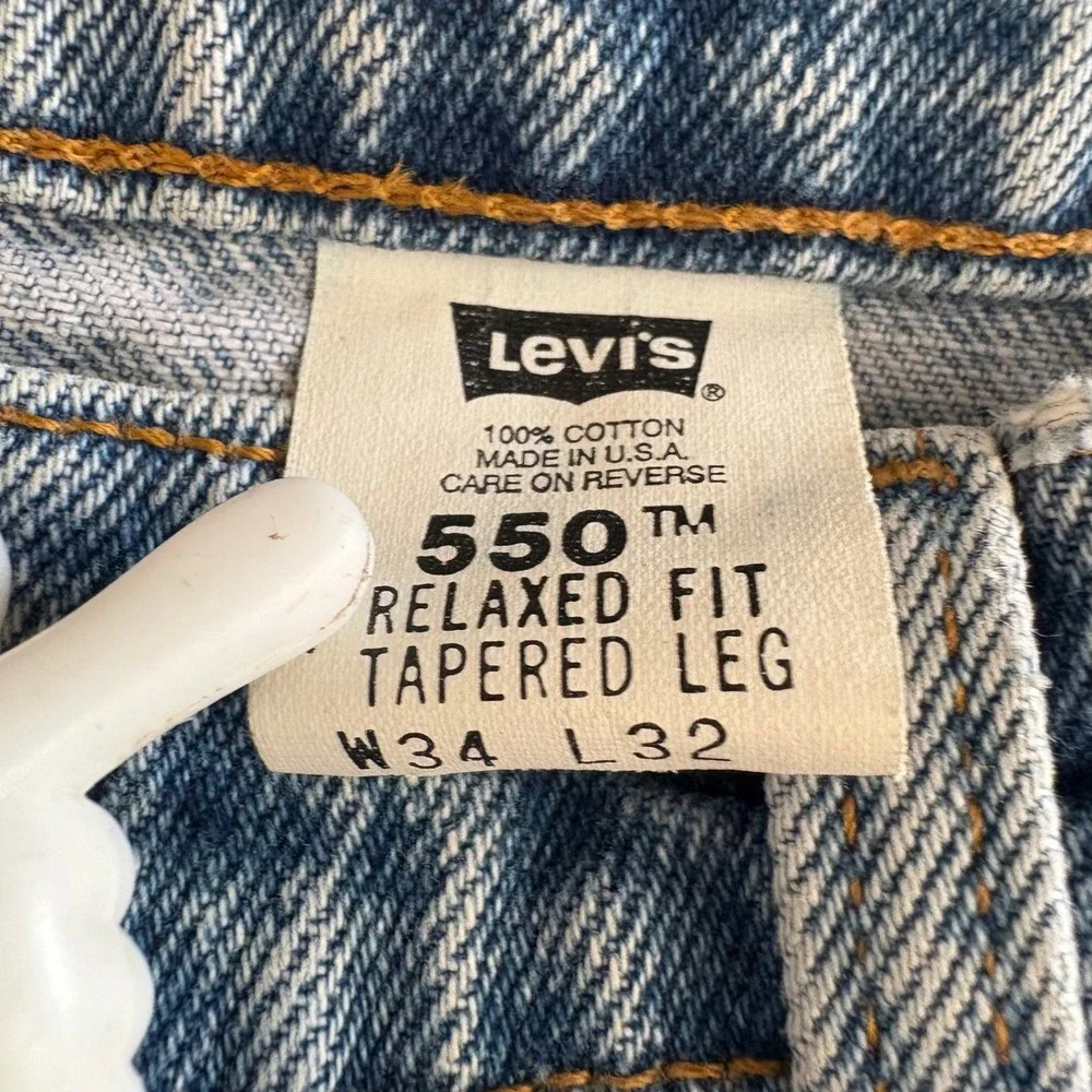 Vintage Levis 550 Relaxed Fit Tapered Leg Jeans Mens 34x32 Made in USA Faded